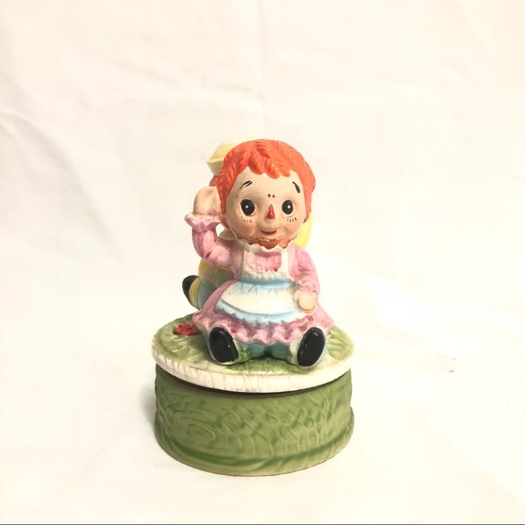 Vintage Raggedy Ann & Raggedy Andy Music Box - Picture 3 of 4